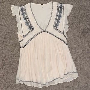 Free People Ivory Embroidered Falling Water Flutter-Sleeve Tunic Top Medium